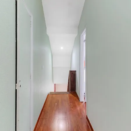 Liberty Duplex ליסבון